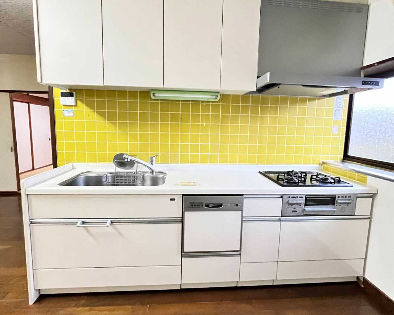 キッチンのリフォーム事例（施工前）